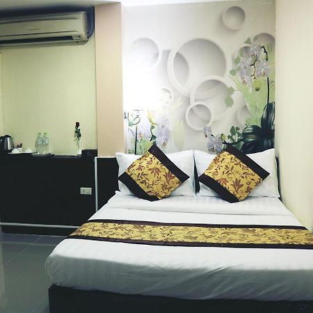 City House Bangkok Exterior photo